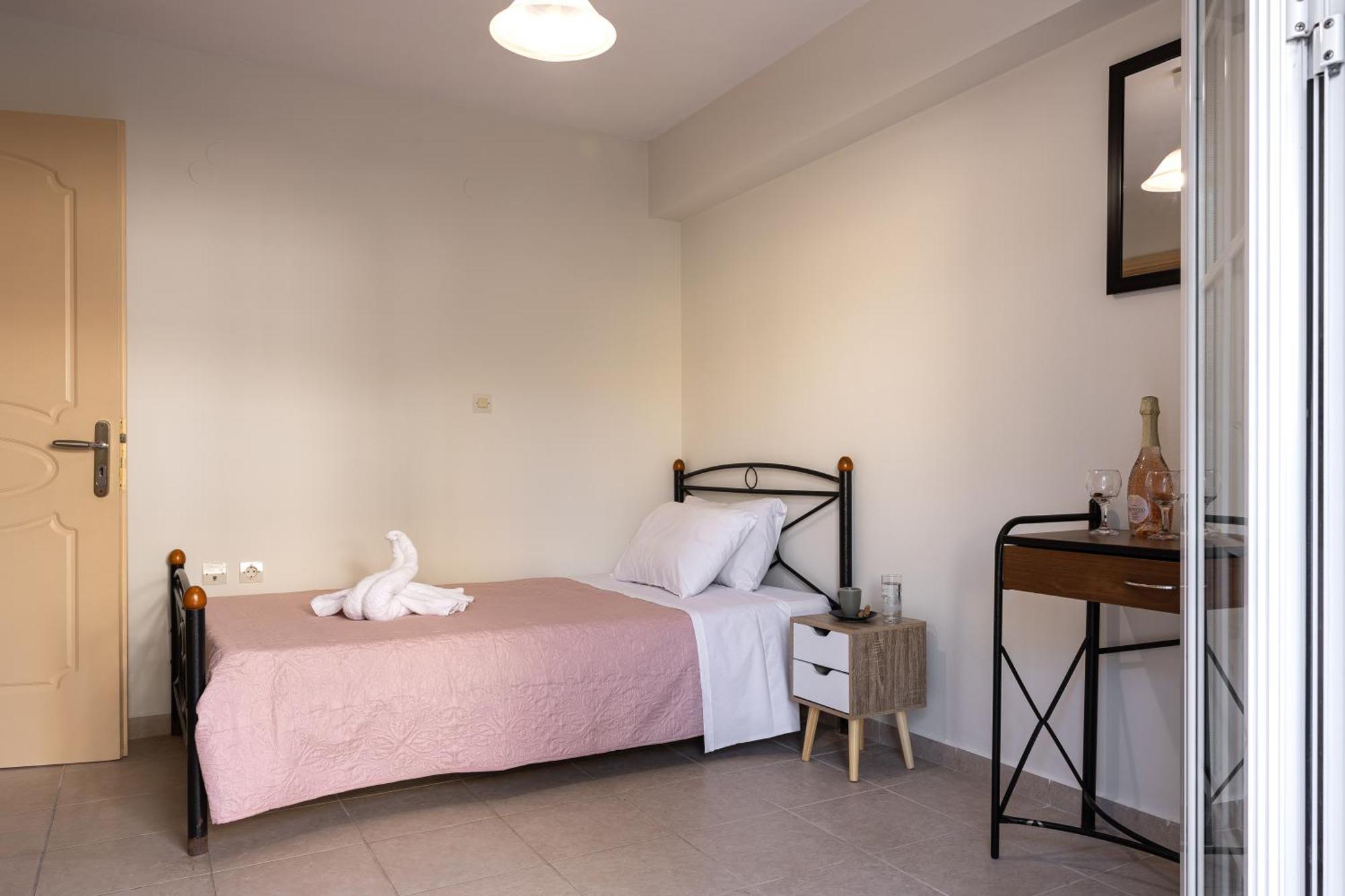 Pavlos Apartments Argostolion Exterior foto